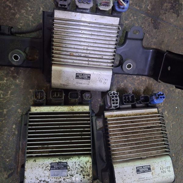 Toyota 9l  Driver injector  2010 -2014 model