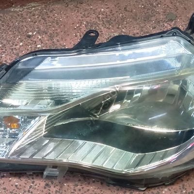 AXio 2012 161 Headlight