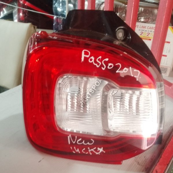 Passo 2017 tail light